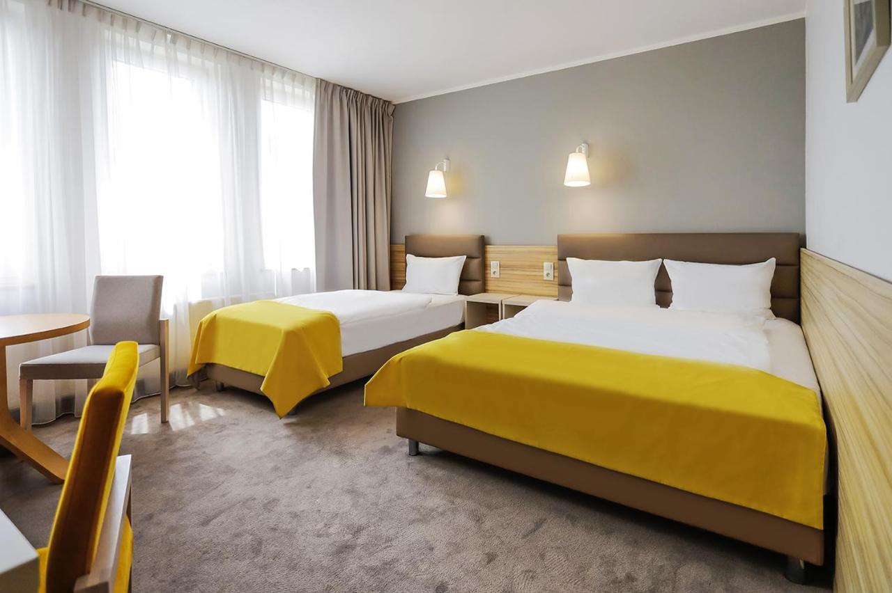 Poznan West Hotel - Airport Exterior photo