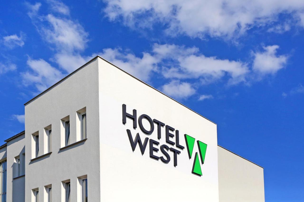 Poznan West Hotel - Airport Exterior photo